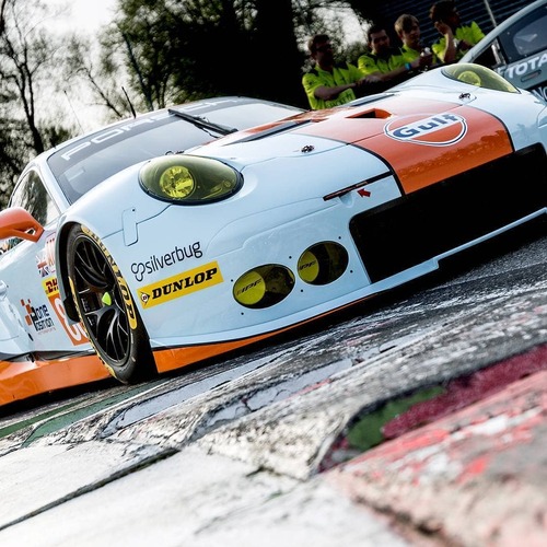 16LM Gulf Racing UK Porsche Flat6 RSR