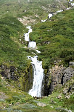 De Laugarhóll à Laugarhóll via Kaldalón