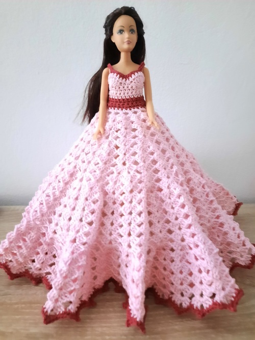 Robe de princesse de couleur rose