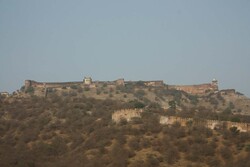 Huitième jour : Arrivée à Jaipur, aperçu du Palais des Vents et visite du Fort Amber