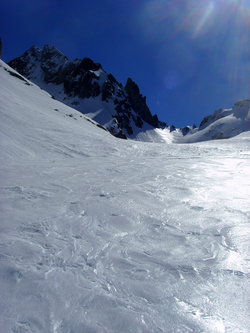 l'Eclaireur en solo à la brêche du cirque  de Gabarderes