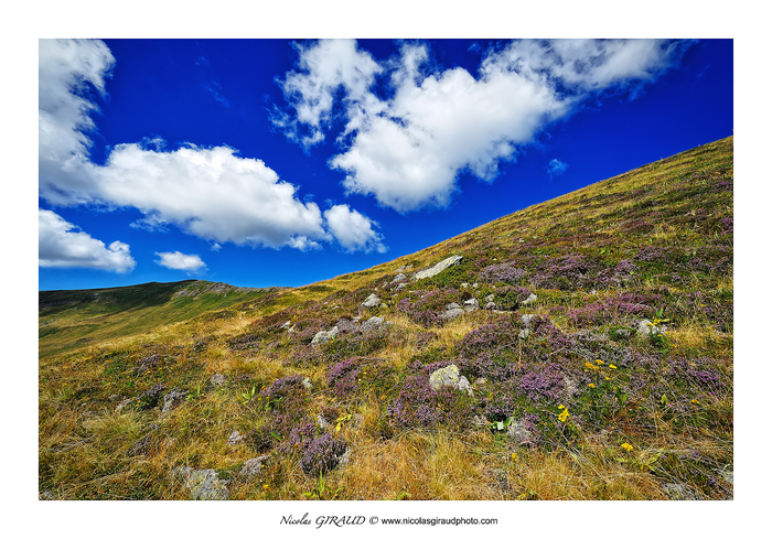 Le Plomb, un lever magique sur les Monts du Cantal