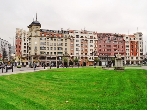 Autour du musée Guggenheim à Bilbao en Espagne (photos)