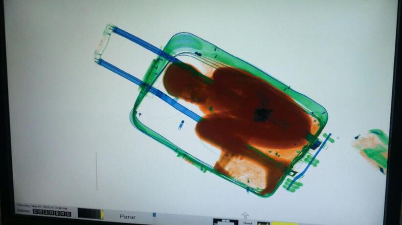 Un enfant ivoirien de 8 ans découvert dans une valise 