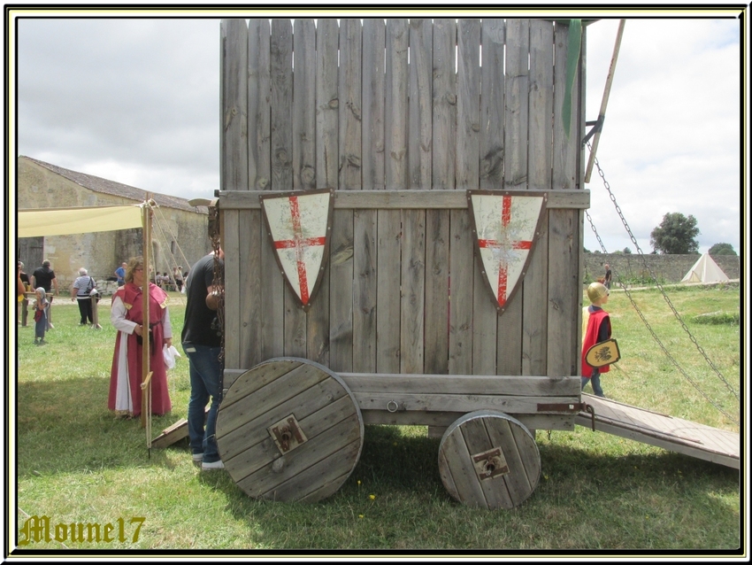 Fête médiévale au château de St Jean d'Angle