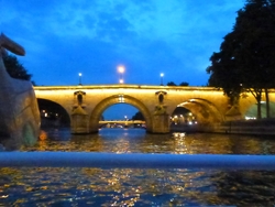 CROISIÈRE SUR LA SEINE