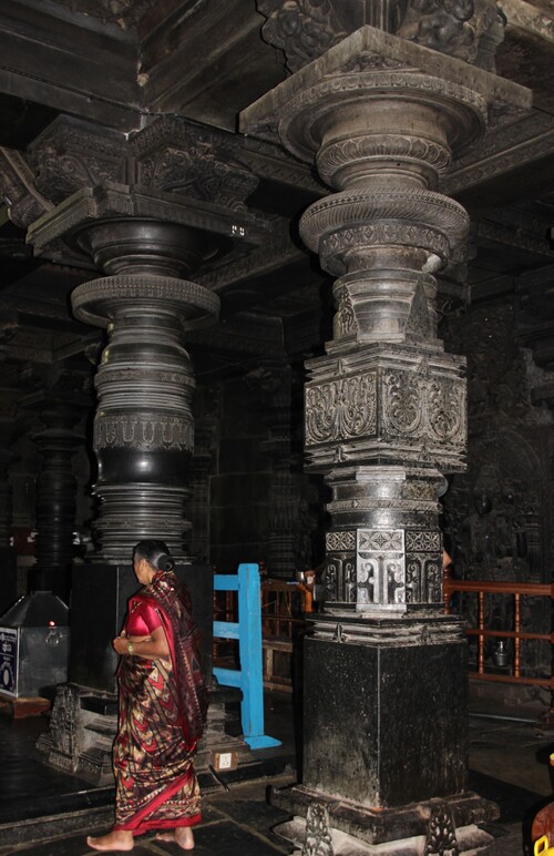 Belur, le temple CHennakeshava (suite) : l'intérieur