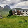 Du col du Pourtalet, le pic du Midi d'Ossau et l'Hôtel du Pourtalet