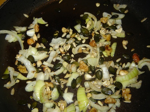 Riz aux légumes/salade et graines grillées