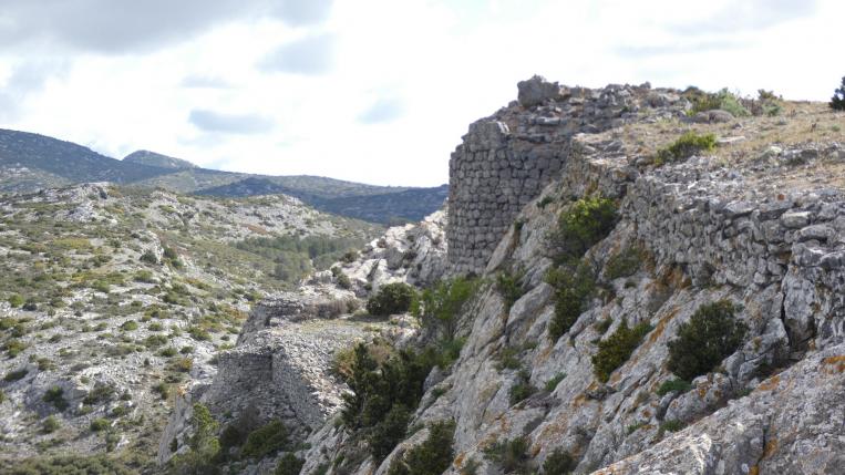 Peut être une image de montagne