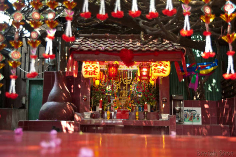 Une fête chinoise près du Chao Phraya à Bangkok :  Autel de cérémonie