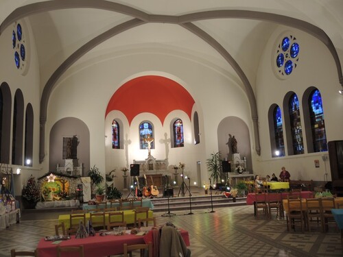 Bauvin- Exposition dans l'église