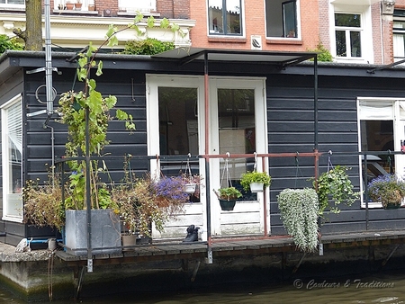 Vivre dans un bateau à Amsterdam 