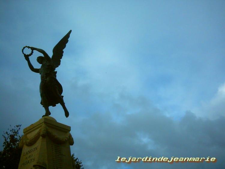 Langon -11 Novembre-Monuments aux -morts de Langon (Gironde)