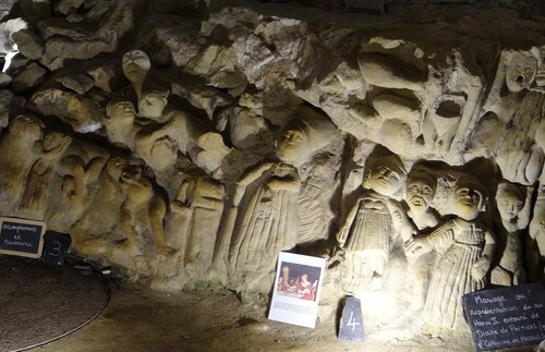 Village troglodytique de Rochemenier ,Cave aux sculptures ,château de Montreuil Bellay 