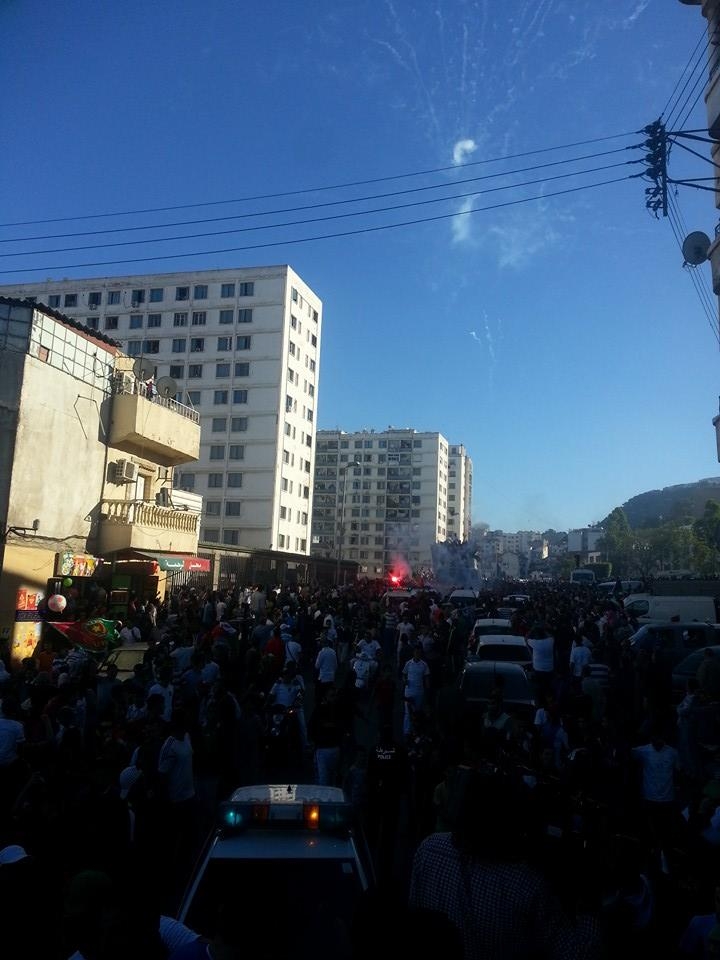 Samedi 03.05.2014 la parade du MCA dans les rues d\'Alger
