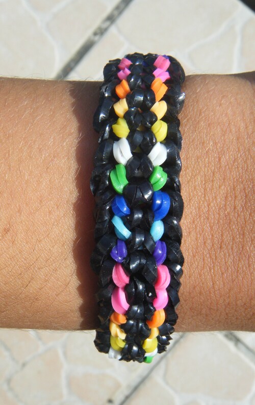 Un bracelet "plat" en Rainbow loom