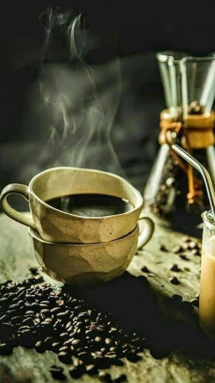 Peut être une image de tasse de café et café
