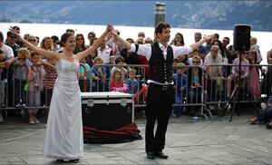 dance magiciens street show magicians 