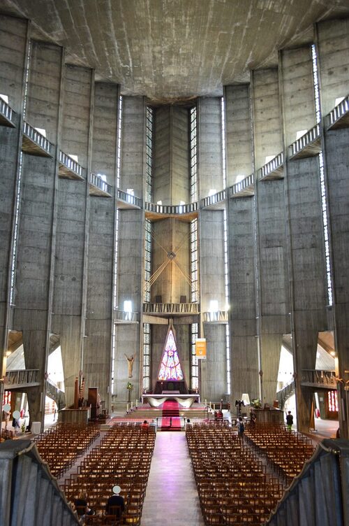 Notre-Dame de Royan, un choc visuel et esthétique
