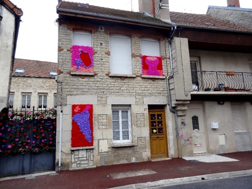 Les rues de Châtillon sur Seine décorées magnifiquement pour la Saint Vincent Tournante des Crémants de Bourgogne 2013......