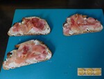 Tartines aux figues, noix et jambon de parme 