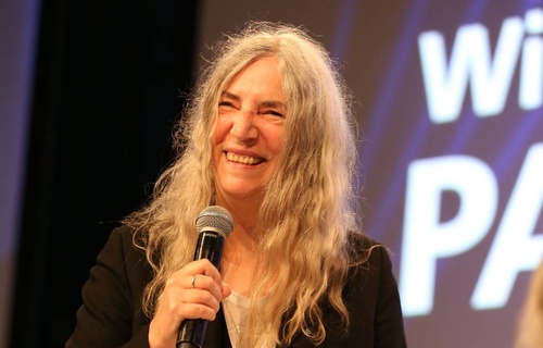 La chanteuse Patti Smith jouera en concert au profit des enfants réfugiés palestiniens