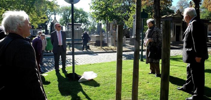 6 octobre 2016 - Cimetière du Père-Lachaise  5e anniversaire de l'inauguration   de la stèle de la Ville de Paris   aux victimes de l'OAS