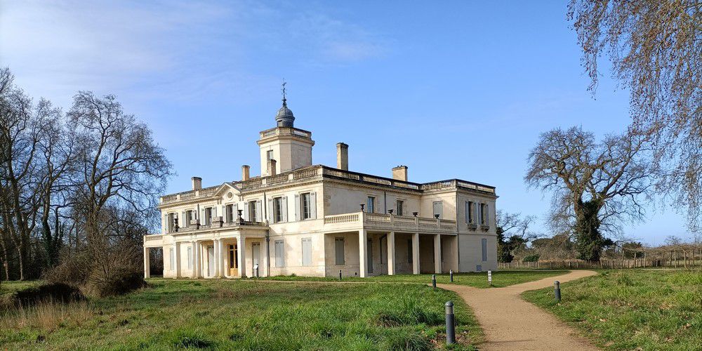 Le château du Domaine de Certes...