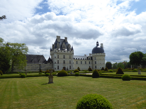 Séjour en C.C du 08 au 16 mai 21/  Genouilly (18) et Château de Valençay (36)