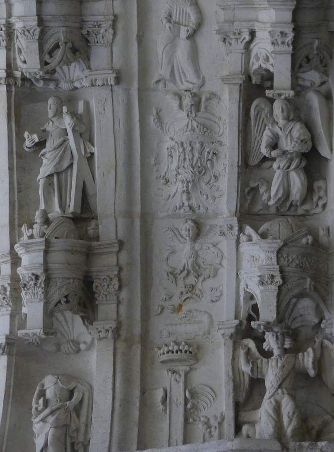 ABBAYE  ROYALE  DE  FONTEVRAUD - SALLE  CAPITULAIRE  ET CUISINE