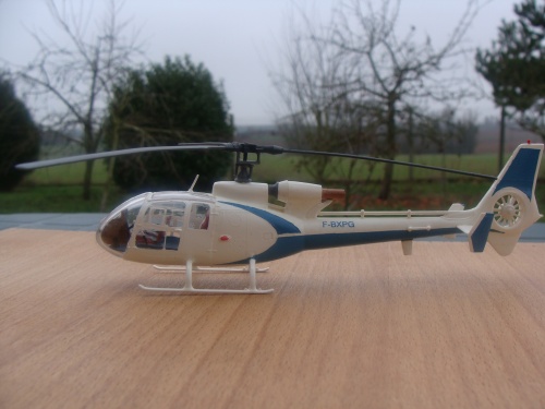 Maquette SA 341G Gazelle F-BXPG au 1/50 - La passion de l'hélicoptère... Maquette Heller de l'hélicoptère Gazelle immatriculée F-BXPG ayant été utilisée dans l'émission télévisée des années 80