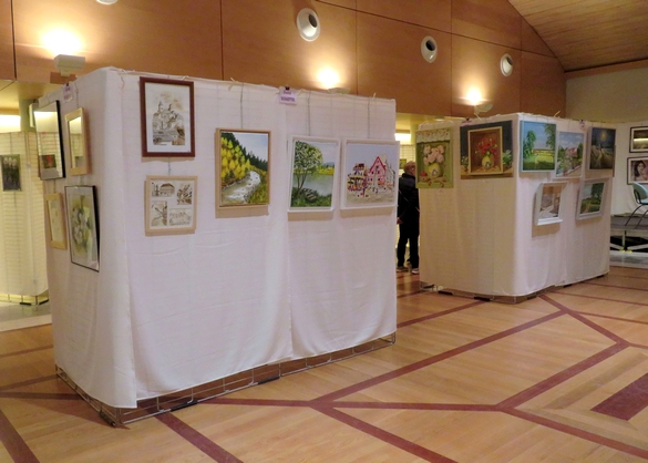 Le salon des peintres 2024 des Amis du Châtillonnais a présenté de très belles œuvres picturales, des photographies et  des céramiques