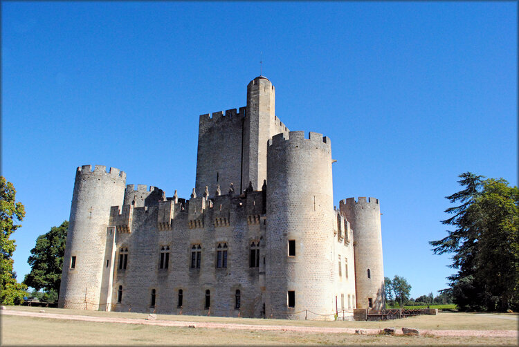 Arrière du château de Roquetaillade (Gironde)