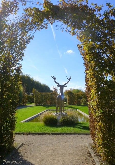 Le cerf du sculpteur Toros 