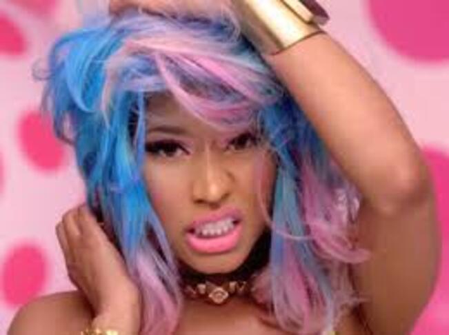 Les grimaces de Nicki Minaj !