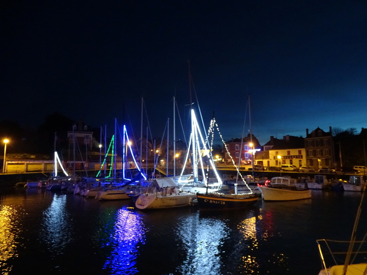 Escapade de Noël à Groix :Port Tudy le soir du 25 décembre