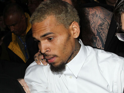 Chris Brown : sorti de rehab mais trahi par son manager !