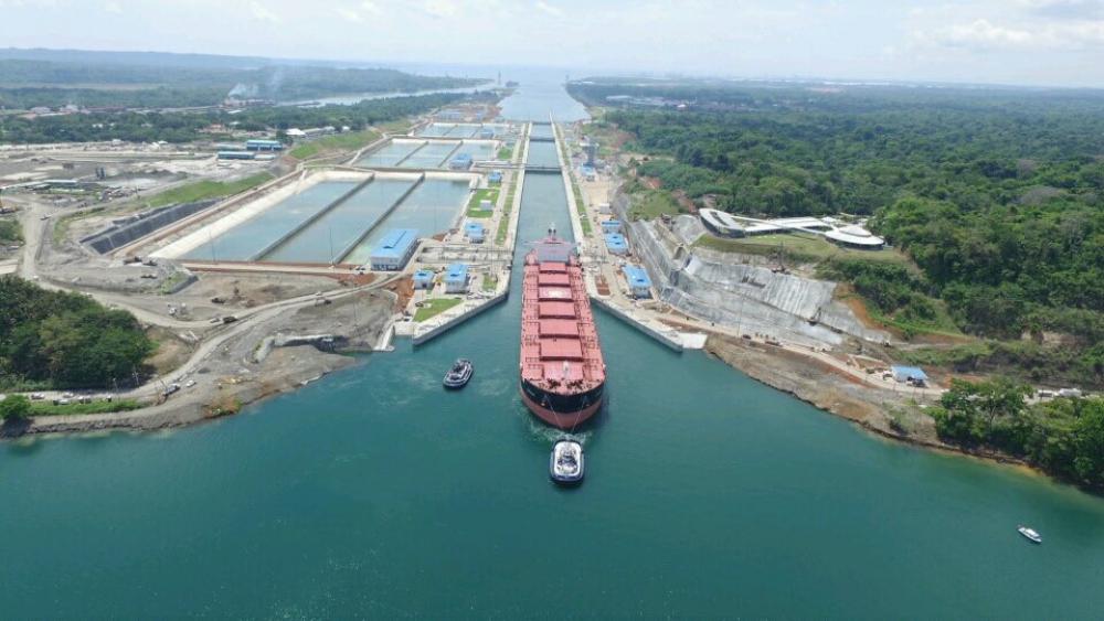 Premier passage dans le nouveau canal de Panama | Mer et Marine