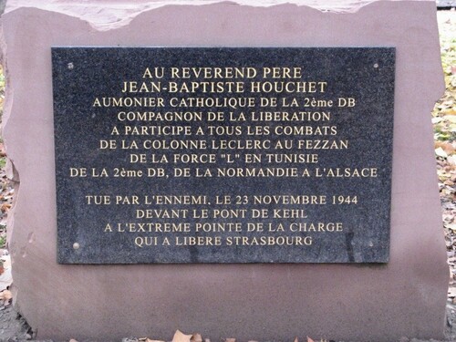 * Commémoration à Strasbourg avec dépôt de gerbes devant le char Zimmer et la plaque du Père Houchet