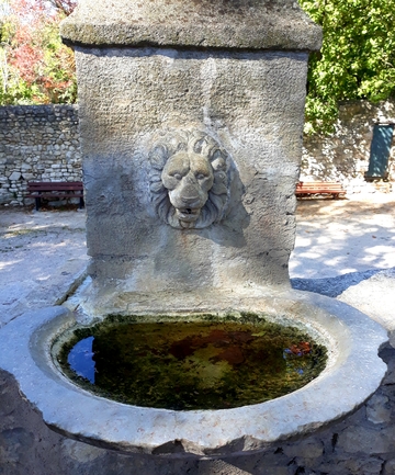 Pernes Les Fontaines..