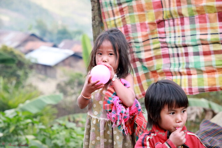 Rencontres avec les enfants des minorités du Nord Laos