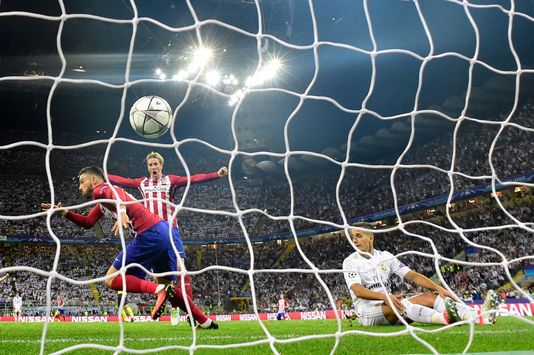 PIERRE-PHILIPPE MARCOU / AFP Yannick Ferreira Carrasco égalise pour l’Atlético Madrid, le 28 mai, en finale de la Ligue des champions.