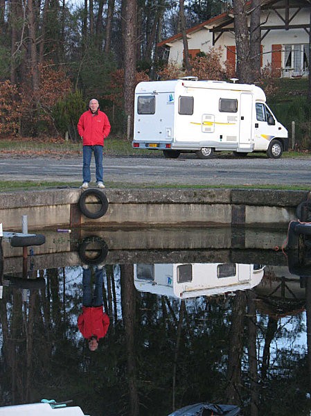 reflets sur le lac de parentis en born (j'arrive rené)