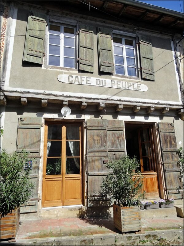 Photo du café du peuple à La Bastide d'Armagnac