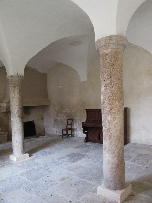 Le propriétaire du château de Blaisy Haut nous a fait découvrir la magnifique restauration d'un bâtiment historique qu'il a acquis en 1975