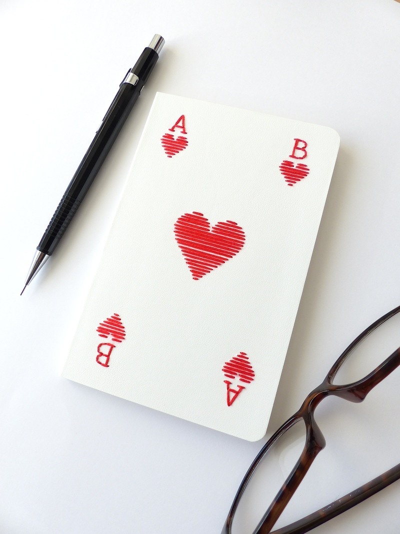 Carnet brodé carte à jouer As de Coeur