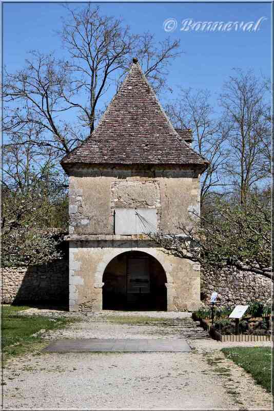 ¨Pigeonnier sur arcades Abbaye de Flaran Gers