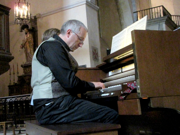 "Orgues, Musique et Voix", et la Ville de Châtillon sur Seine, ont proposé un superbe concert d'orgue dans l'église Saint-Pierre (appelée anciennement Notre-Dame) pour fêter sa rénovat