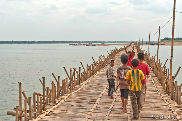 Le pont en bambou de Koh Paen à Kampong Cham - Les enfants de Koh Paen pont en bambou - Koh Paen à Kampong Cham